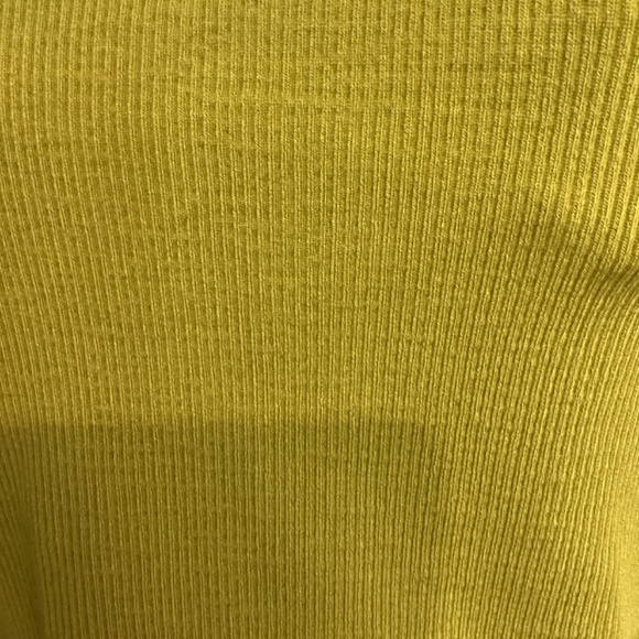 CREAM YOGA CROPPED BRA TOP (Color: Sage Green) - Picture 2 of 4